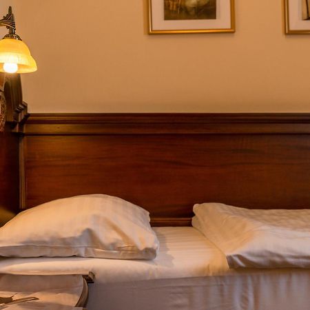 Hotel Grand Uherske Hradiste Luaran gambar