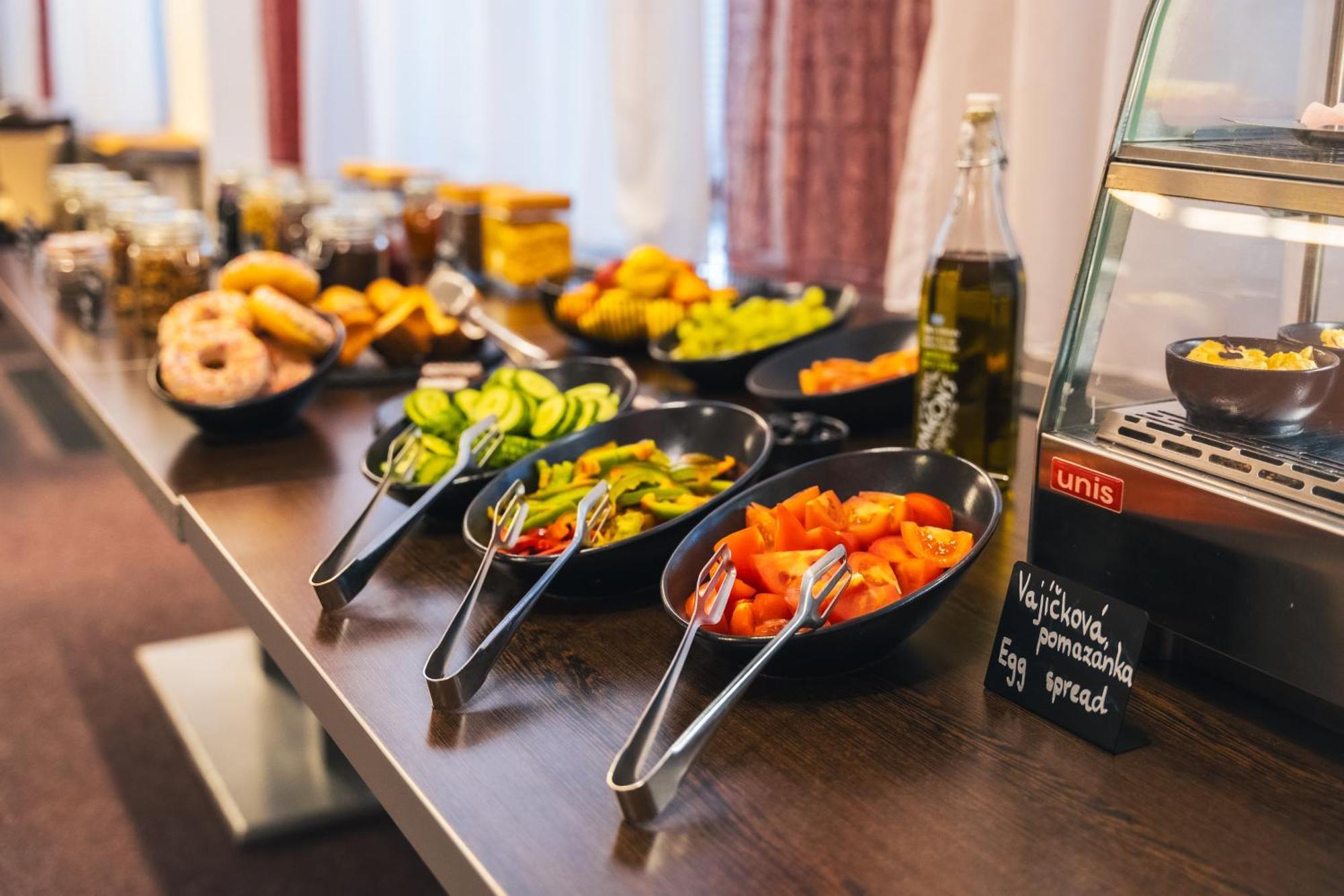 Hotel Grand Uherske Hradiste Luaran gambar