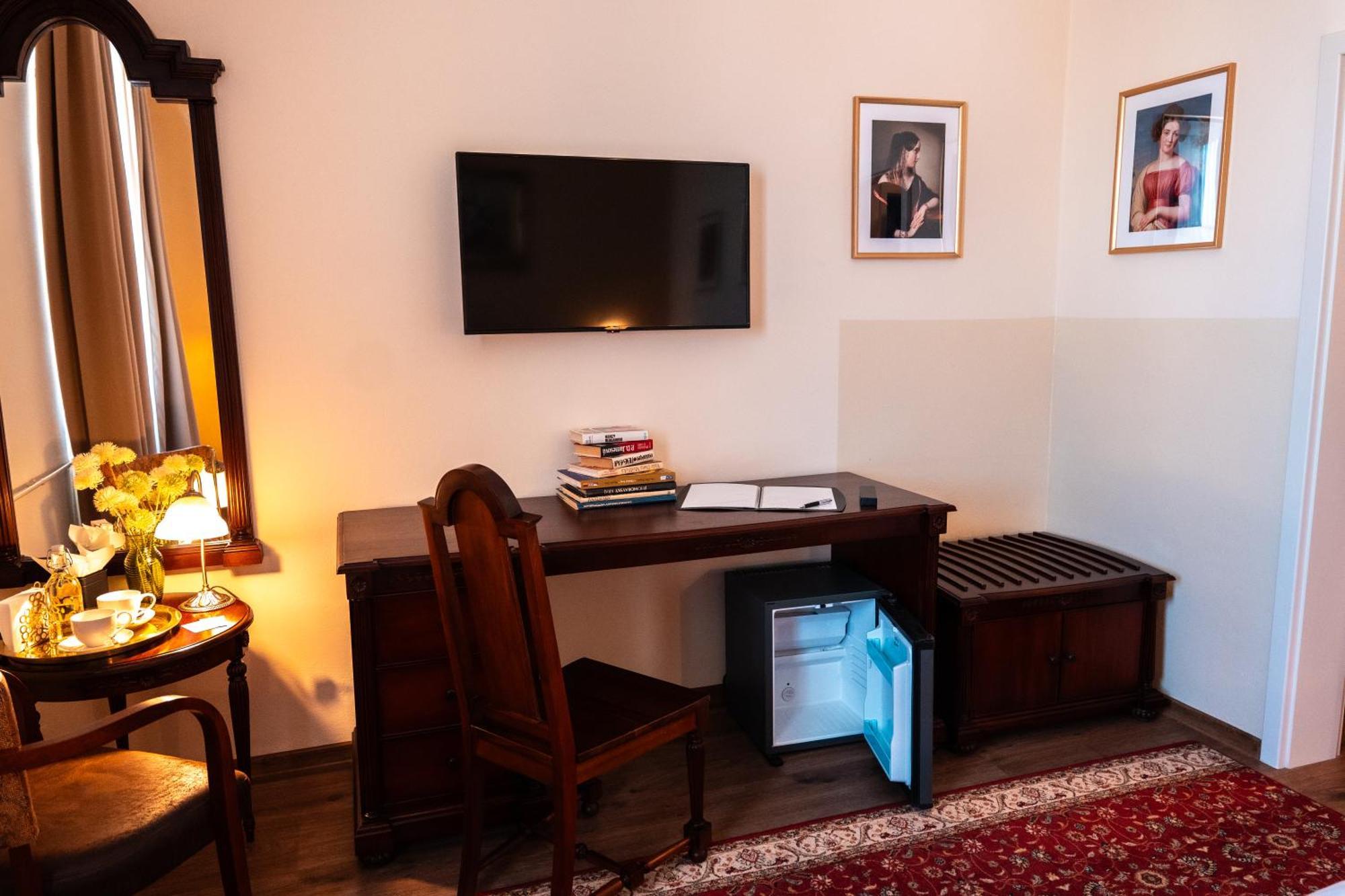 Hotel Grand Uherske Hradiste Luaran gambar